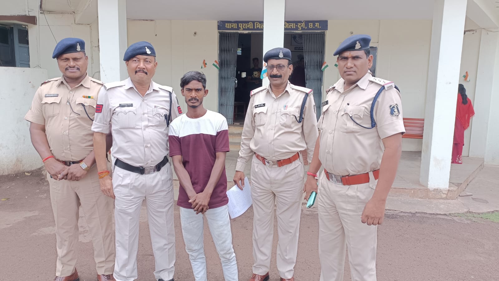 नाबालिग लड़की को बहला फुसलाकर दुष्कर्म करने वाला आरोपी सुरत से गिरफ्तार, पीड़िता सकुशल बरामद