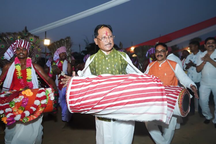आदिवासी समाज का इतिहास गौरवशाली, हमारी संस्कृति और प्रकृति संरक्षण की परंपरा पूरे देश के लिए प्रेरणा : मुख्यमंत्री