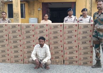 5 लाख रुपए से अधिक की मध्यप्रदेश निर्मित 75 पेटी अग्रेजी शराब के साथ तस्कर गिरफ्तार