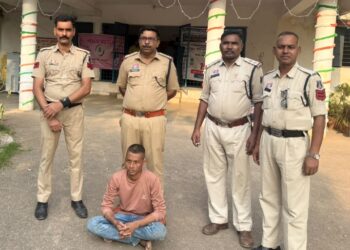 इवनिंग वॉक पर निकले कॉलेज के प्रोफेसर का अपहरण: आंखों पर पट्टी बांधकर बनाया बंधक, UPI से कराए 1 लाख रुपये ट्रांसफर