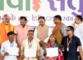 विभिन्न विभागों की जनकल्याणकारी योजनाओं के अंतर्गत कुल 111 हितग्राहियों को सामग्री, चेक, प्रमाणपत्र एवं अधिकार अभिलेखों का हुआ वितरण