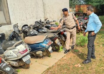 SP त्रिलोक बंसल ने ग्रामीण क्षेत्रों के भ्रमण के दौरान चौकी देवकर का किया औचक निरीक्षण