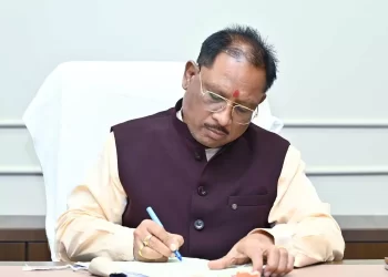 शाला प्रवेश उत्सव को जनआंदोलन बनाने आगे आएं जनप्रतिनिधि : मुख्यमंत्री विष्णु देव साय