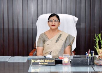 महिलाएं समाज को आगे बढ़ाने का सबसे मजबूत स्तंभ होती है: डॉ.अश्विनी महाजन