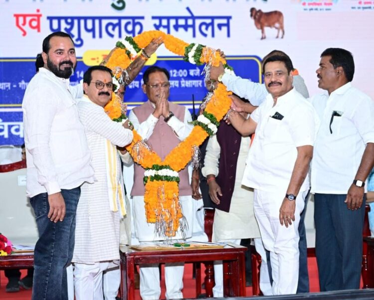 गोधन संरक्षण की दिशा में बड़ा कदम : मुख्यमंत्री विष्णु देव साय ने 11 जिलों में 29 गौधाम का किया शुभारंभ