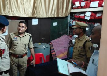 DCP मयंक गुर्जर ने उरला थाना का किया वार्षिक निरीक्षण, दिए आवश्यक दिशा-निर्देश