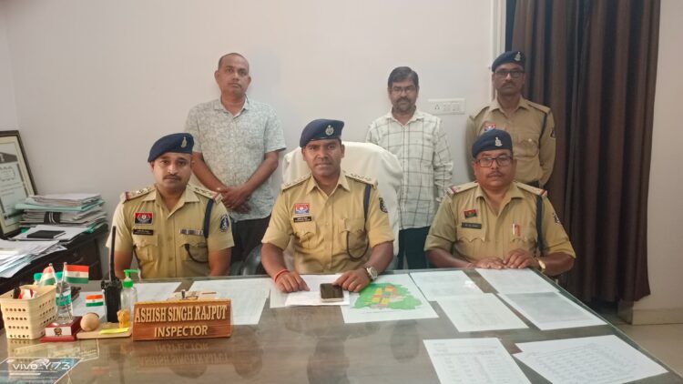 फर्जी नियुक्ति आदेश जारी कर 34 लोगो से 1.5 करोड़ रूपये की ठगी करने वाले शिक्षक और कलर्क गिरफ्तार