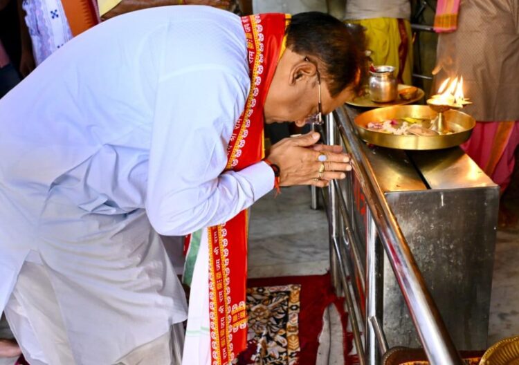 मुख्यमंत्री ने श्री जगन्नाथ मंदिर में की पूजा-अर्चना कर प्रदेशवासियों की सुख-समृद्धि और खुशहाली की कामना