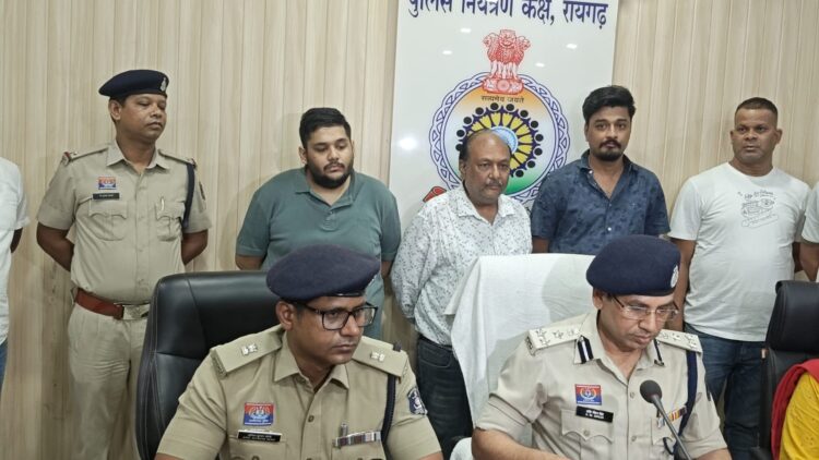 ऑनलाइन क्रिकेट सट्टा के सबसे बड़े सिंडिकेट का पर्दाफाश: एक करोड़ से अधिक नकदी, नोट गिनने की मशीन, 4 मोबाइल और वित्तीय लेनदेन के अहम साक्ष्य बरामद