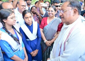 मुख्यमंत्री ने ‘कामयाबी वेन’ को दिखाई हरी झंडी, दूरस्थ गांवों के विद्यार्थियों तक पहुंचेगी डिजिटल शिक्षा की नई रोशनी