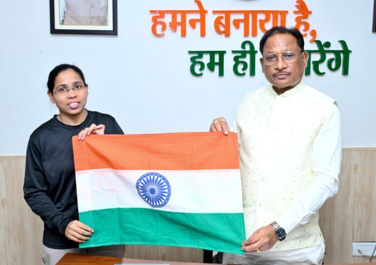 माउंट एवरेस्ट विजेता अमिता श्रीवास के स्वास्थ्य लाभ हेतु राज्य सरकार सजग : मुख्यमंत्री विष्णु देव साय
