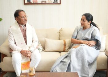 मुख्यमंत्री विष्णु देव साय ने दिल्ली की मुख्यमंत्री रेखा गुप्ता से की सौजन्य भेंट