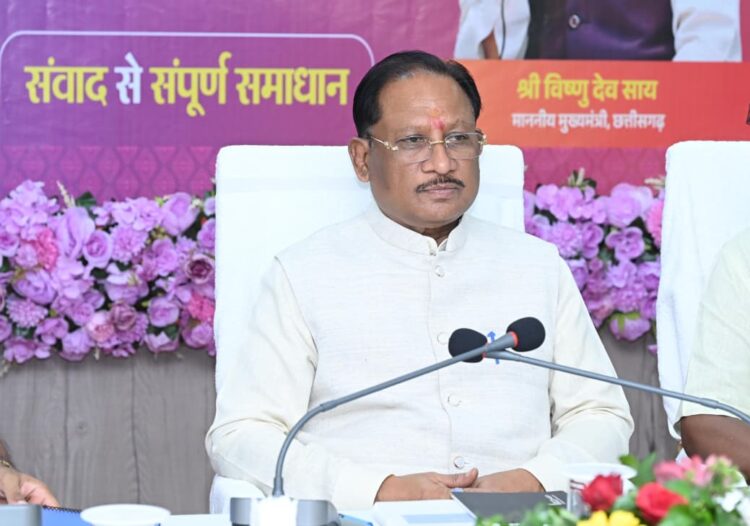 शासकीय योजनाओं का लाभ हर पात्र परिवार तक पहुंचे, प्रशासन संवेदनशीलता और जवाबदेही के साथ करे कार्य : मुख्यमंत्री