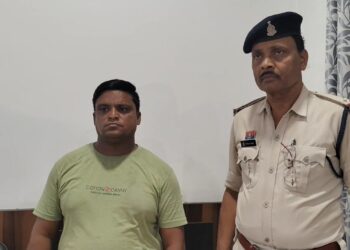 रिलेशनशीप में रहते हुए आरोपी ने अन्य महिला से रचाई कथित शादी, दोनों महिलाएं पहुंची एसपी कार्यालय