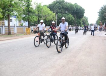 उप मुख्यमंत्री अरुण साव ने सायकल चलाकर फिट रहने और पर्यावरण संरक्षण का दिया संदेश