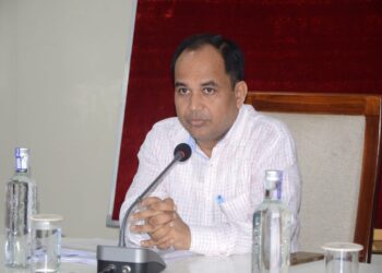 कमजोर परीक्षा परिणाम, फर्जी पंजीयन और अनियमितताओं पर होगी सख्त कार्रवाई : कलेक्टर डॉ. गौरव सिंह