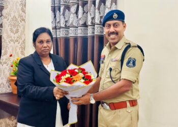 नवपदस्थ एसपी त्रिलोक बंसल ने प्रधान जिला एवं सत्र न्यायाधीश से की सौजन्य भेंट