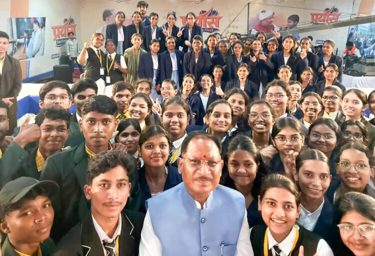 शिक्षा से विकसित छत्तीसगढ़ तक: मुख्यमंत्री विष्णुदेव साय ने नीट क्वालीफाई विद्यार्थियों के साथ साझा किया भविष्य का रोडमैप