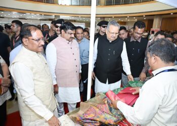 कोसा की चमक अब वैश्विक बाजार तक, मुख्यमंत्री ने लॉन्च किया छत्तीसगढ़ का प्रीमियम हैंडलूम ब्रांड ‘कोशल फैब’