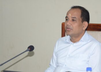 मुख्यमंत्री हेल्पलाइन में प्राप्त शिकायतों का गुणवत्तापूर्ण एवं समयबद्ध निराकरण सर्वोच्च प्राथमिकता पर किया जाए: कलेक्टर डॉ.गौरव सिंह