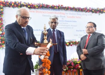 मुख्य न्यायाधिपति रमेश सिन्हा ने दुर्ग में नवीन न्यायालय भवन के निर्माण हेतु किया भूमिपूजन