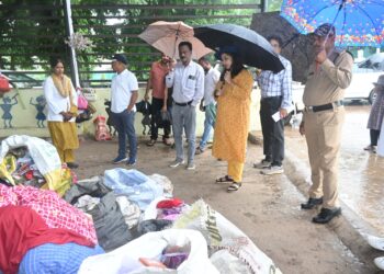 आयुक्त सुरुचि सिंह ने नेहरू नगर SLRM सेंटर का किया निरीक्षण, C&D वेस्ट प्लांट का कार्य शीघ्र पूर्ण करने के निर्देश