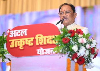 श्रमिक परिवारों के बच्चों को मिल रही उत्कृष्ट शिक्षा, उनके सपनों को पंख देना हमारी प्राथमिकता : मुख्यमंत्री विष्णु देव साय
