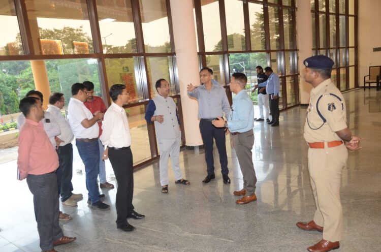 2 सितंबर को रायपुर एम्स की दीक्षांत समारोह, कलेक्टर डॉ. गौरव सिंह ने तैयारियों का लिया जायजा