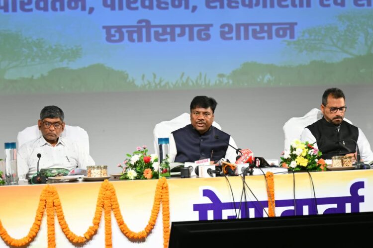 कैबिनेट मंत्री केदार कश्यप ने पत्रकारवार्ता कर विभागीय गतिविधियों एवं उपलब्धियों की जानकारी दी