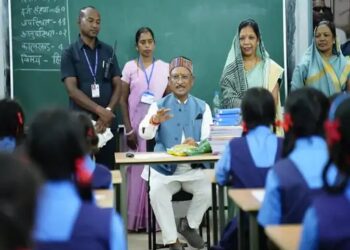 नक्सलमुक्त क्षेत्रों में शिक्षा की नई भोर, छत्तीसगढ़ में नक्सलमुक्त क्षेत्रों में स्कूलों में बजने लगी घंटी