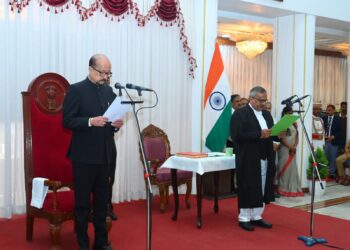 राज्यपाल ने न्यायाधिपति कृष्ण राम महापात्र को छत्तीसगढ़ उच्च न्यायालय के मुख्य न्यायाधीश पद की दिलाई शपथ
