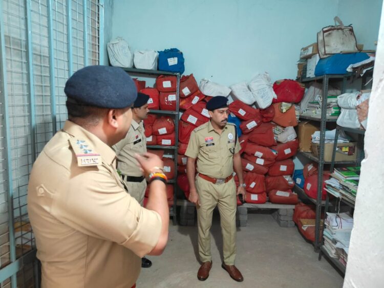 SP त्रिलोक बंसल ने थाना चंदनू का औचक एवं चौकी संबलपुर का किया वार्षिक निरीक्षण