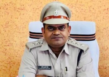 पटाखा दुकानदारों के लिए जिला सेनानी नरेंद्र सिंह ने जारी की एडवाइजरी, नियम उल्लंघन पर होगी सख्त कार्रवाई