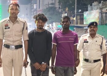 घर से सोये स्थिति में नाबालिग लड़की को उठाकर खेत में ले जाकर दुष्कर्म करने वाले दो आरोपी गिरफ्तार