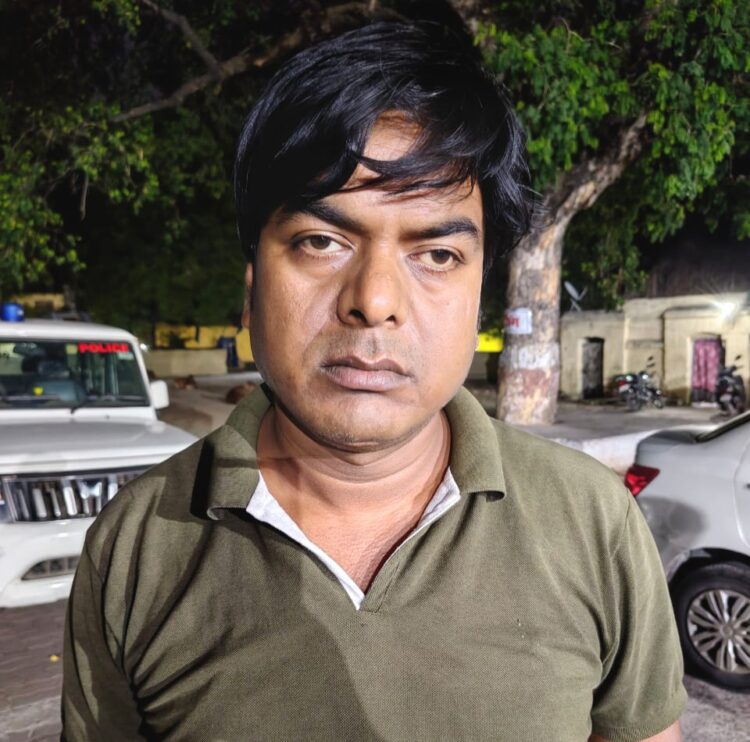 जॉब दिलाने के बहाने महिला और नाबालिग से छेड़खानी करने वाला आरोपी गिरफ्तार