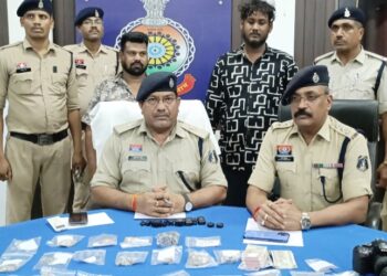 सुने मकान में चोरी का हुआ खुलासा, 4 आरोपियों से सोने चांदी के आभूषण सहित 13 लाख से अधिक का सामान बरामद