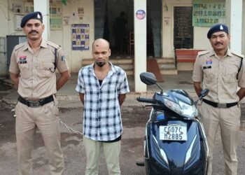 विश्व बैंक कॉलोनी क्षेत्र में एक्टिवा चोरी करने वाला आरोपी गिरफ्तार, स्कूटी बरामद
