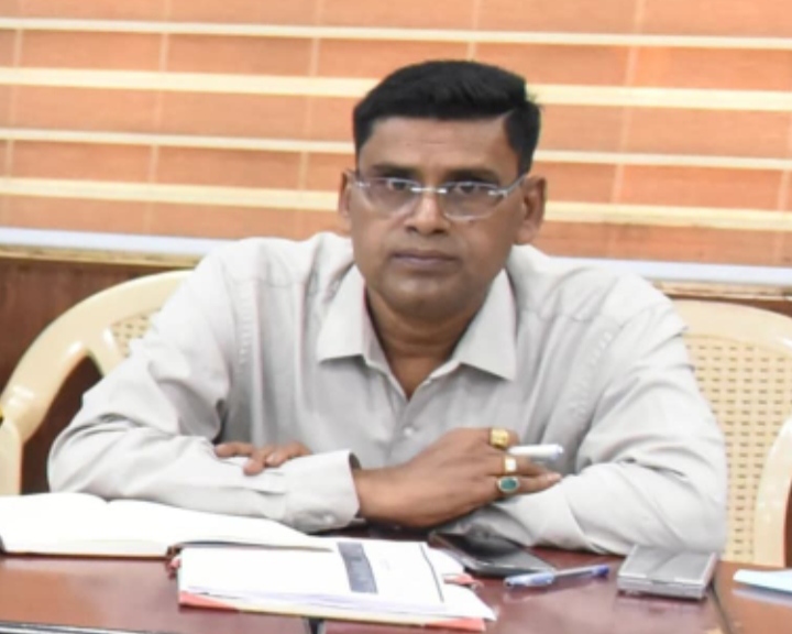 शासन की मंशा के अनुरूप आम जनता की समस्याओं का समय सीमा में निराकरण सुनिश्चित किया जाए : आयुक्त डीएस राजपूत