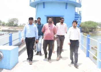 जल जीवन मिशन अंतर्गत सामूहिक जल प्रदाय योजना के कार्यों का कलेक्टर ने किया निरीक्षण