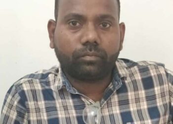 जमीन के बटांकन कर ऋण पुस्तिका बनाने के एवज में 15 हजार की रिश्वत लेते पटवारी गिरफ्तार