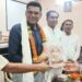 जीपीएफ-सीपीएफ की 1.90 करोड़ की राशि खातों में पहुंचने पर निगम कर्मचारियों ने महापौर, आयुक्त और राजस्व प्रभारी का किया सम्मान