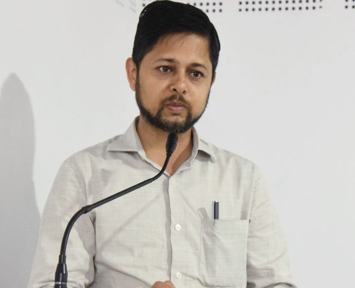 कोटवारी भूमि विक्रय करने वाले कोटवारों पर कार्यवाही करने कलेक्टर अभिजीत सिंह के कड़े निर्देश, विक्रय रजिस्ट्री शून्य कराने 73 सिविल वाद दायर