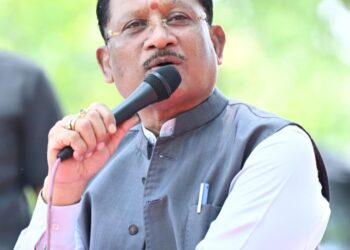 सुशासन तिहार में मुख्यमंत्री विष्णुदेव साय पहुंचे बीजापुर के सुदूर गांव कोण्डापल्ली, चौपाल में सुनीं ग्रामीणों की समस्याएं