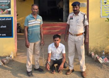 त्रिकोणीय प्रेम प्रसंग में दो दोस्त बने दुश्मन, सिर और गर्दन पर हमला कर दी हत्या