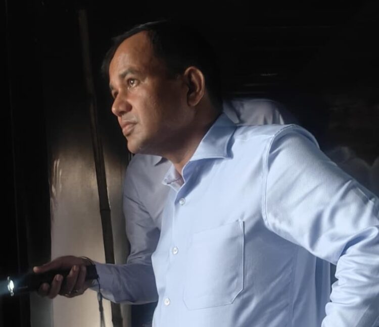 सेंट्रल बैंक ऑफ इंडिया के जोनल ऑफिस में लगी भीषण आग, कलेक्टर डॉ. गौरव सिंह ने किया निरीक्षण