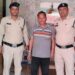 भाई के स्थान पर दूसरे व्यक्ति को प्रस्तुत कर भूमि विक्रय करने वाला धोखाधड़ी का फरार आरोपी गिरफ्तार