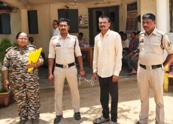 परिचित महिला से उधार लिए 1.50 लाख रुपए, वापस मांगने पर 10 हजार रुपए का ईनामी आरोपी ने घर में घुसकर किया जबरदस्ती दुष्कर्म