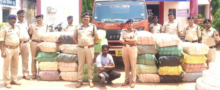 4.5 करोड़ रुपए 912 किलो गांजा का मुख्य सरगना यूपी से गिरफ्तार, पुलिस ने किया पूरा नेटवर्क ध्वस्त