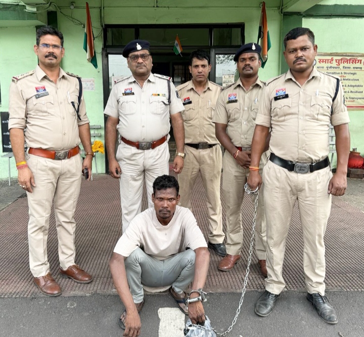 ब्लाइंड मर्डर का खुलासा: पत्नी होने के शक में विवाद के बाद गला घोंटकर हत्या, पहचान छिपाने शव को पेट्रोल डालकर जलाया