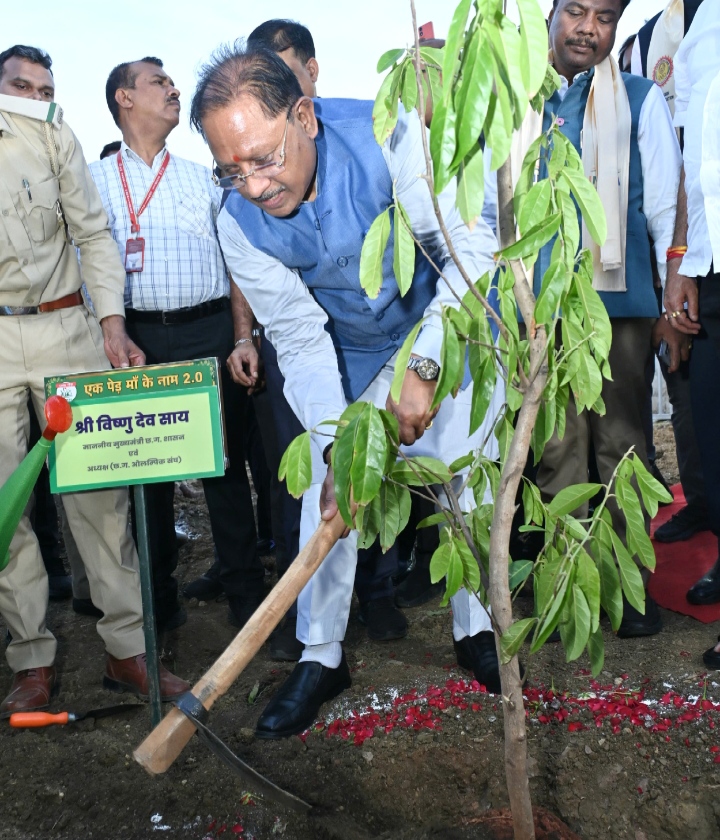 अंतर्राष्ट्रीय ओलंपिक दिवस पर मुख्यमंत्री विष्णु देव साय ने किया रुद्राक्ष का पौधारोपण